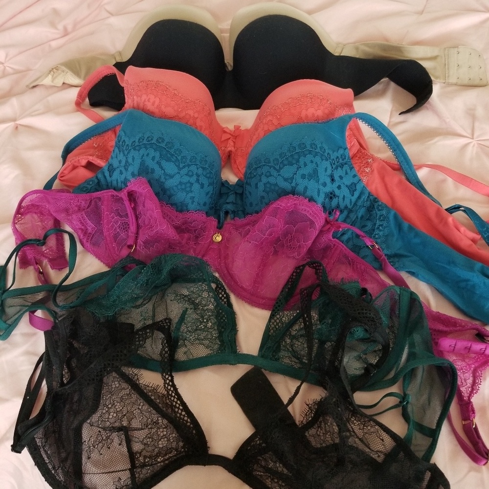 Lot of 38 B victoria secret bras